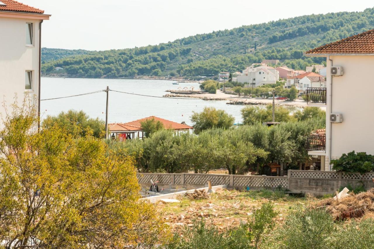 Apartments By The Sea Slatine, Ciovo - 11047 Esterno foto