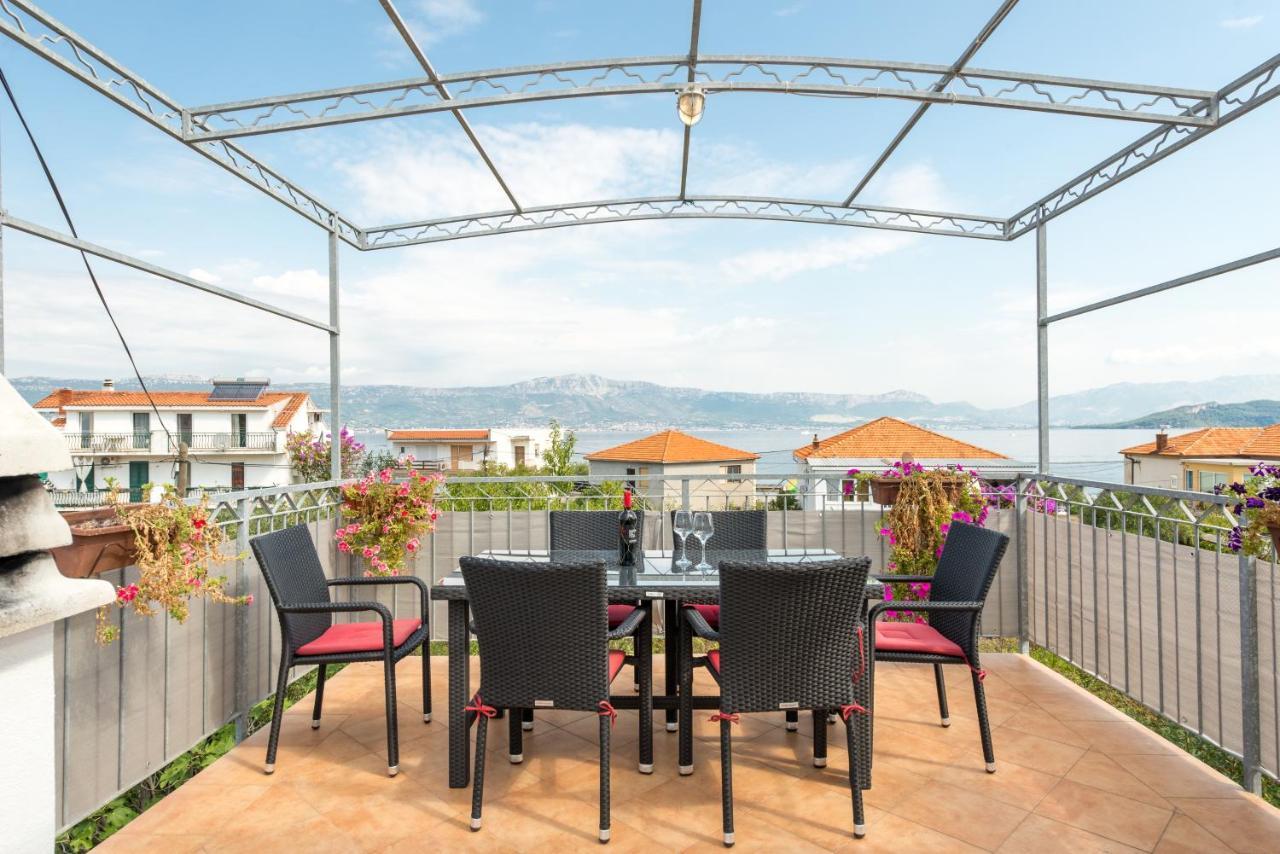 Apartments By The Sea Slatine, Ciovo - 11047 Esterno foto